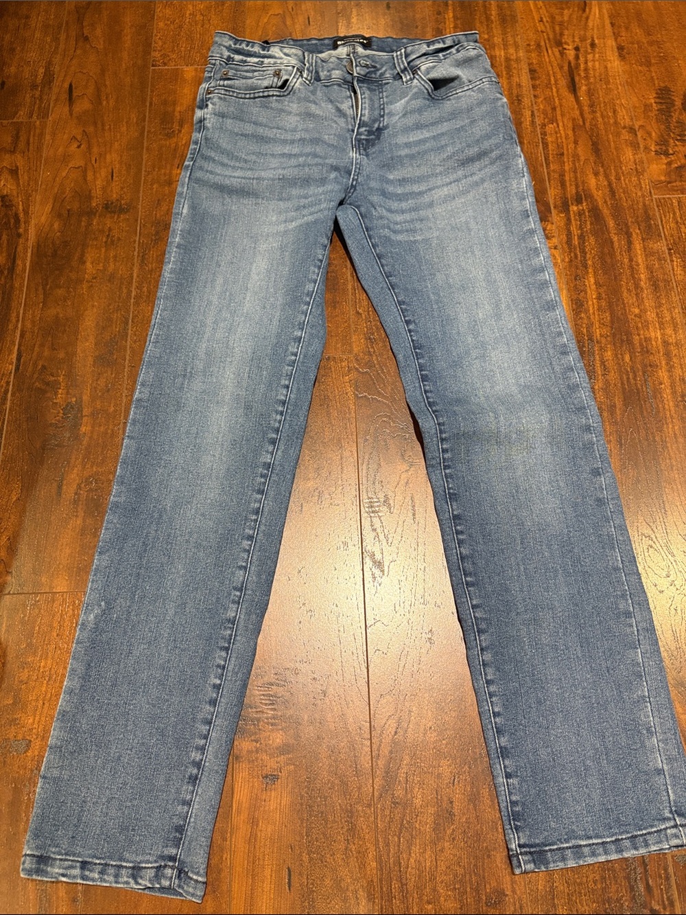 Women’s Light Blue Straight-Leg Jeans